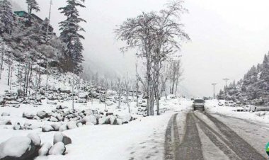 First Snowfall in Gorakh Hills Station after two years