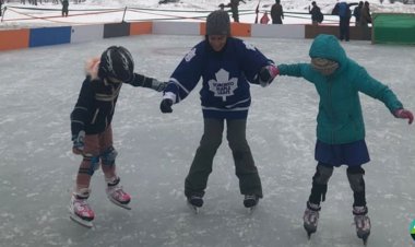 Canadian HC visits Chitral Winter Sports Festival along with her Daughter