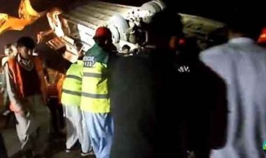 Bus Crash near Kallar Kahar: 15 Kills, over 60 Injures